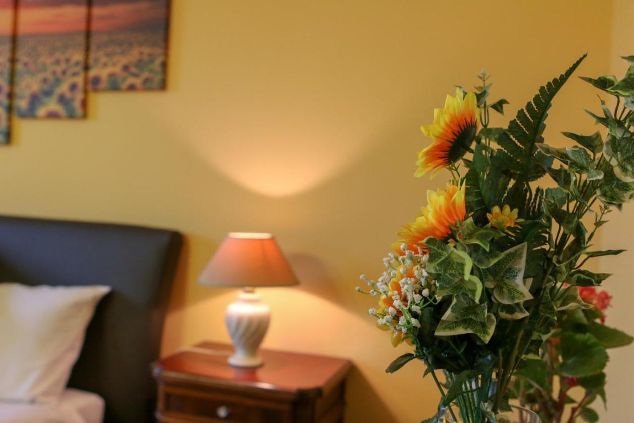 Bed and Breakfast Spighe Paglia E Girasole Candia Canavese Zewnętrze zdjęcie